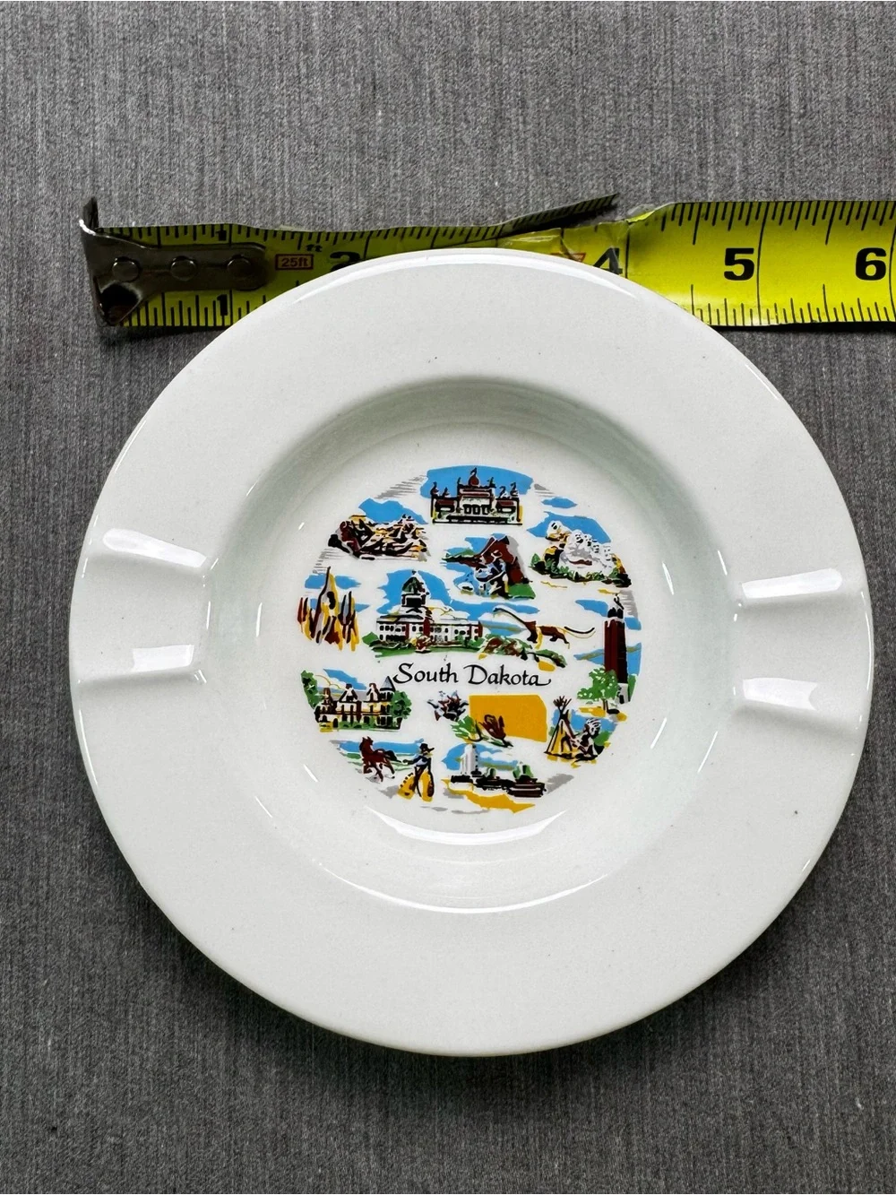 Vintage South Dakota Souvenir Ashtray Mt Rushmore Corn Palace Ceramic Retro 5”